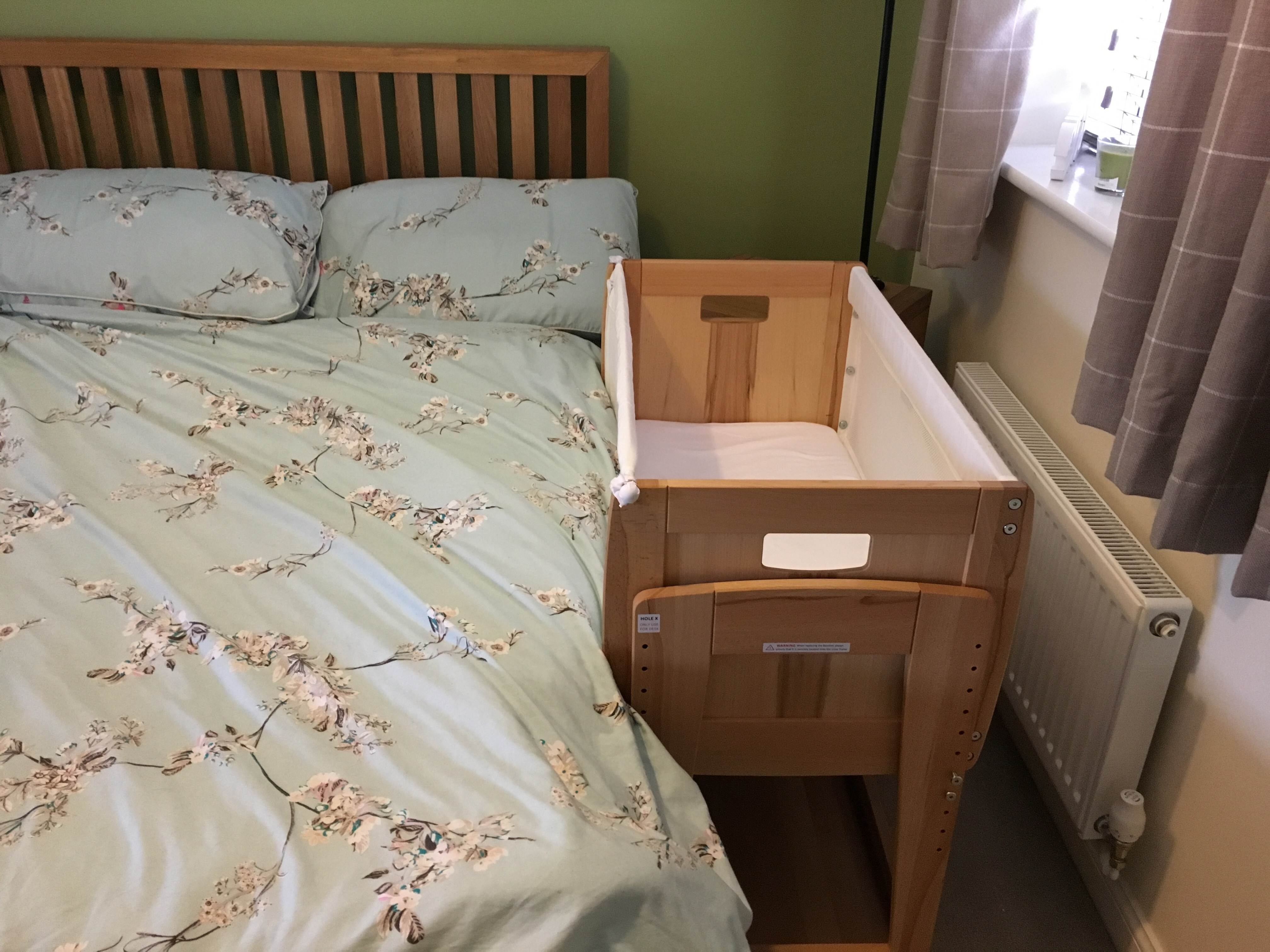 Huddle 4 in 1 bedside crib sale