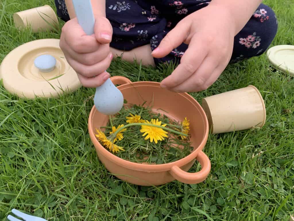 Making imaginary food 